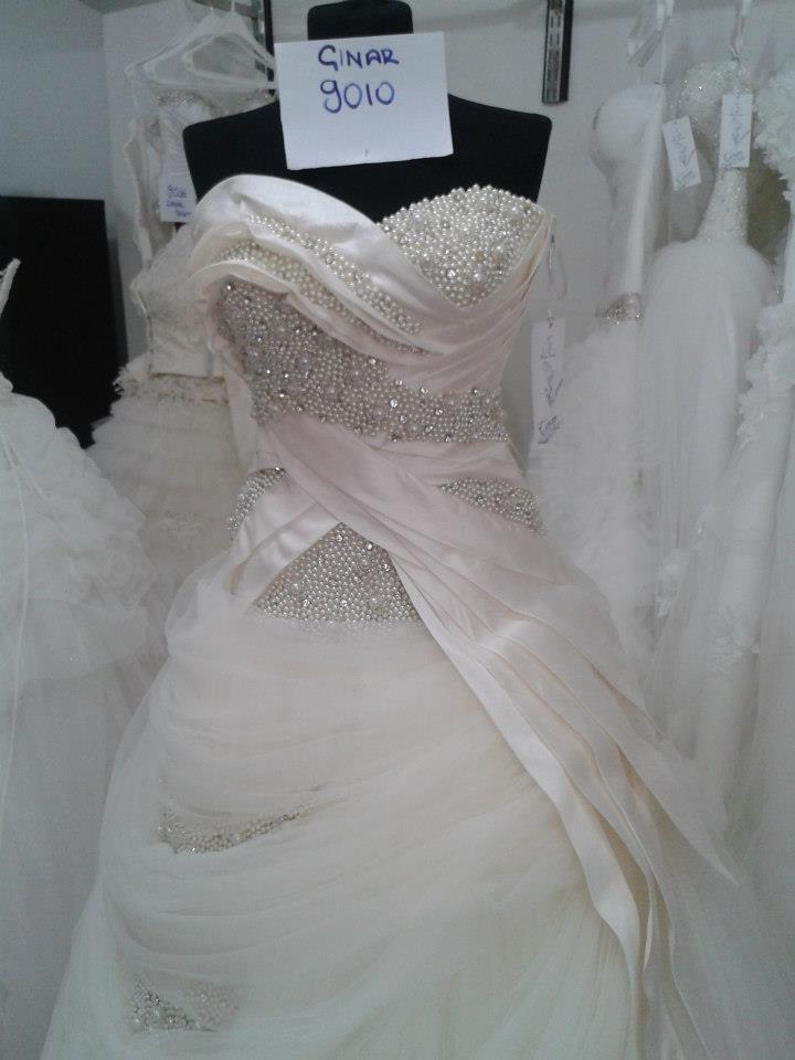 گالری لباس عروس و نامزدی زیبا http://jojoman.mihanblog.com 
